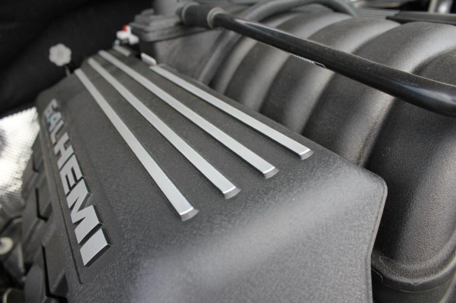  Jeep Grand Cherokee SRT8 2012 года  (фото 42 из 186)